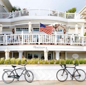 Coast restaurant at Shutters on the Beach offers outdoor dining by Santa Monica Beach