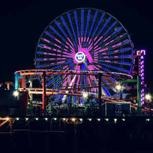 Race on the Santa Monica Pier in Mario Kart Tour Los Angeles - Pacific  Park®