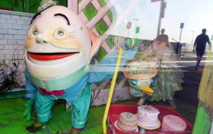 Humpty Dumpty marionette