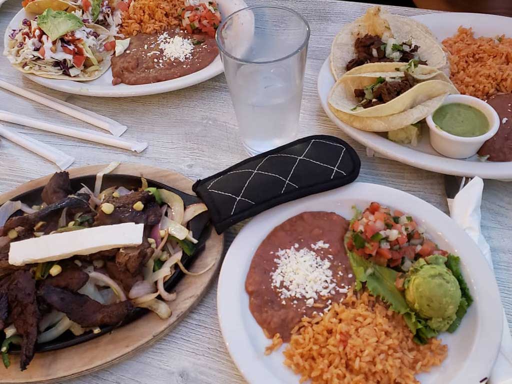Fajitas and Tacos plates from Mariasol Cocina