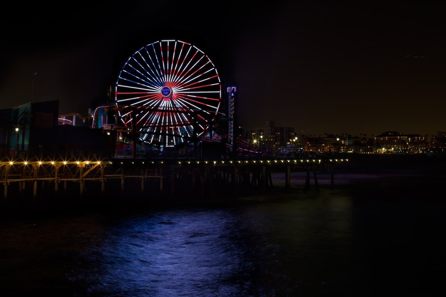 The Santa Monica Pier Ferris Wheel will be lit red, white, and blue on Tuesday, June 14 to in observance of Flag Day. 🇺🇸  This special lighting event will take place on the evening of Tuesday, June 14. Enjoy watching the light program online at www.pacpark.com/live.🎡
.
.
.
#santamonica #santamonicapier #santamonicabeach #pacpark #pacificpark #wheellighting #pacificwheel #wheellighting #pacificwheel
