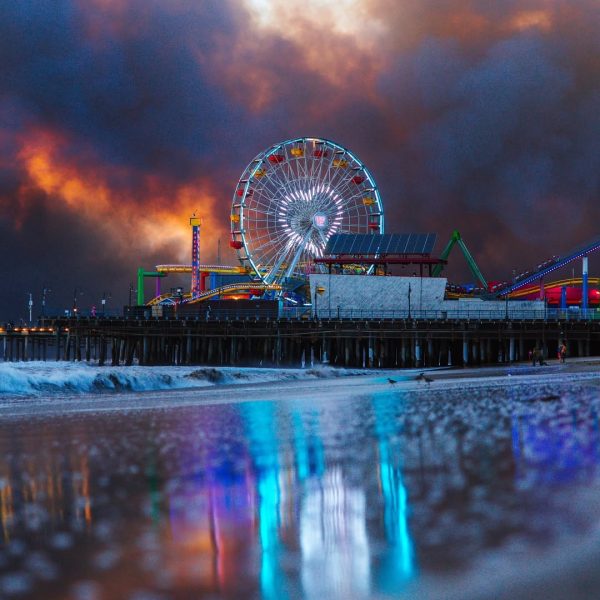 The pacific wheel Ferris wheel with a heart - by @shotbykyle